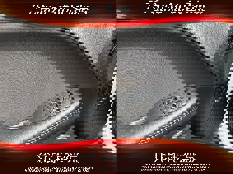 Used 2016 Dodge Challenger SXT w/ Sound Group image 7