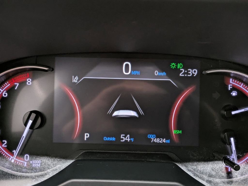 Used 2021 Toyota RAV4 Limited image 34