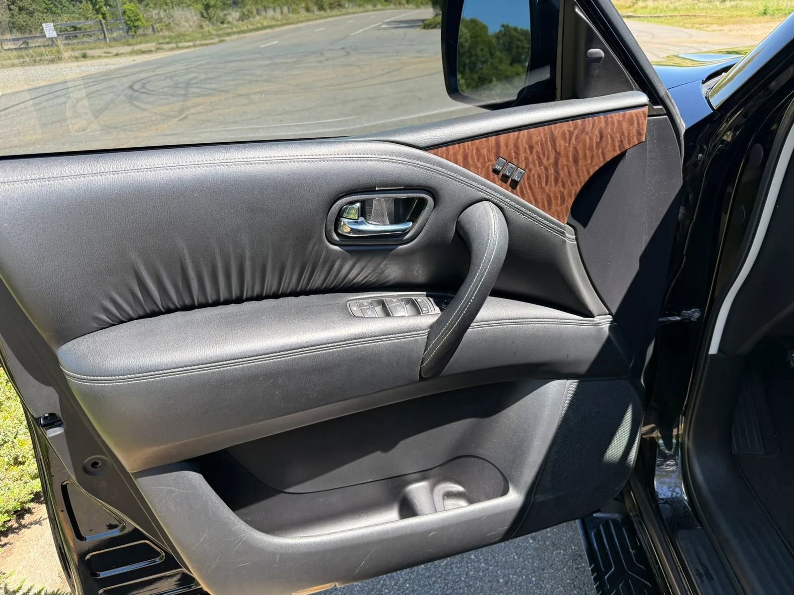 Used 2019 Nissan Armada SL w/ Premium Package AWD/4WD image 19