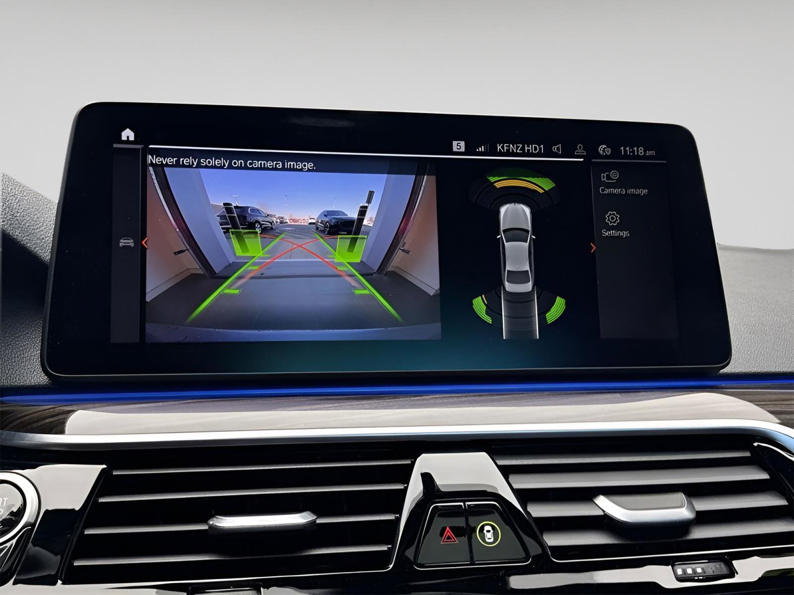 Used 2021 BMW 530i xDrive 530i xDrive w/ Premium Package image 17