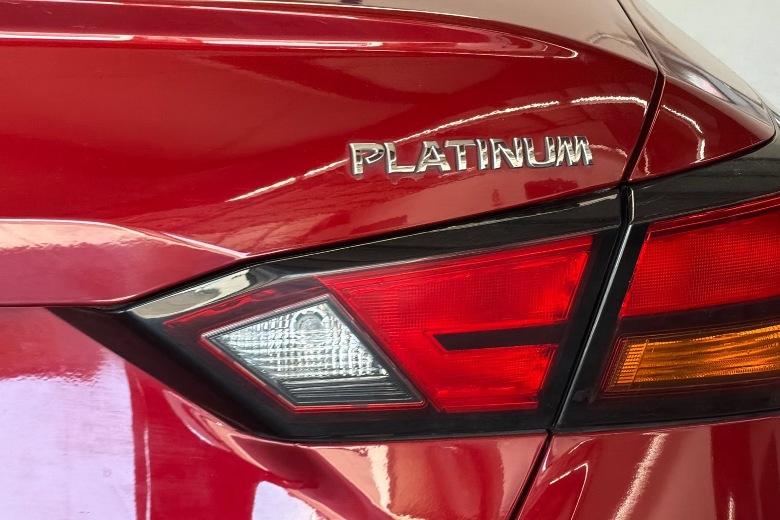 Used 2019 Nissan Altima 2.5 Platinum FWD image 25