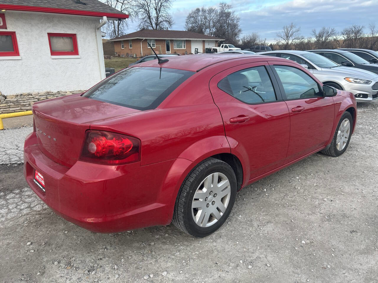 Used 2014 Dodge Avenger SE image 3
