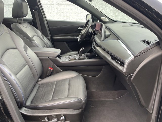 Used 2024 Cadillac XT4 Sport image 16