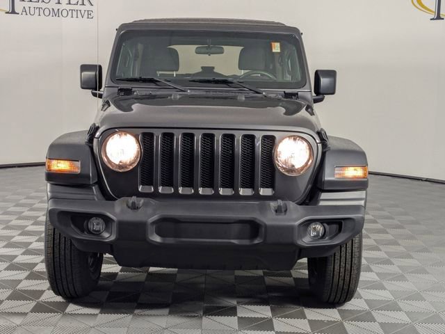 Used 2023 Jeep Wrangler Sport S image 3