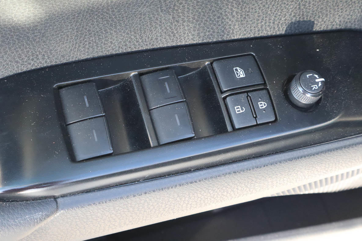 Used 2025 Toyota Camry LE FWD image 14