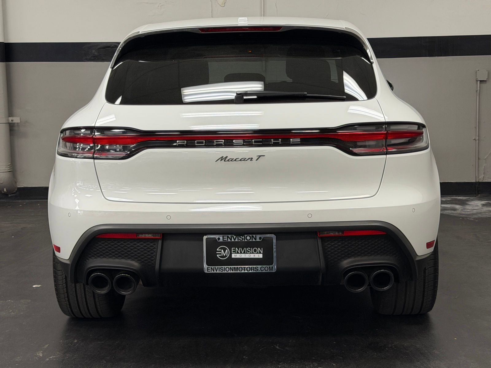 Used 2023 Porsche Macan Turbo image 11