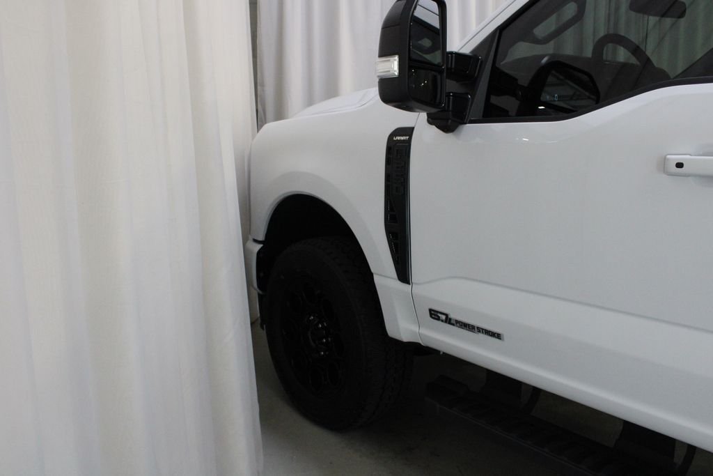 New 2026 Ford F250 Lariat w/ Black Appearance Package AWD/4WD image 30