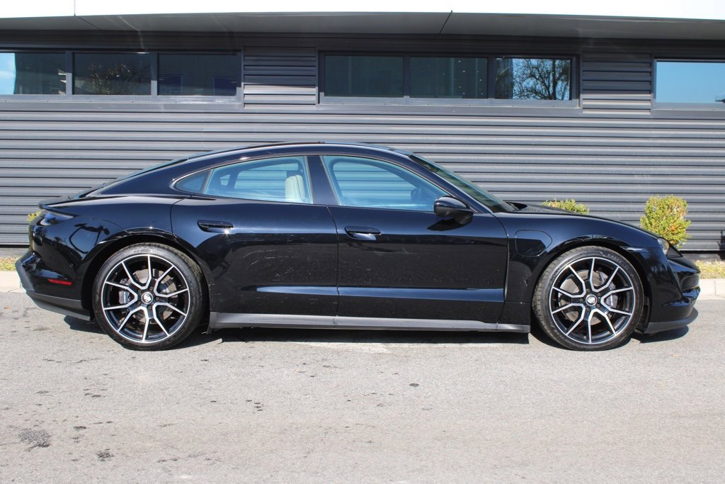 Certified 2024 Porsche Taycan image 8