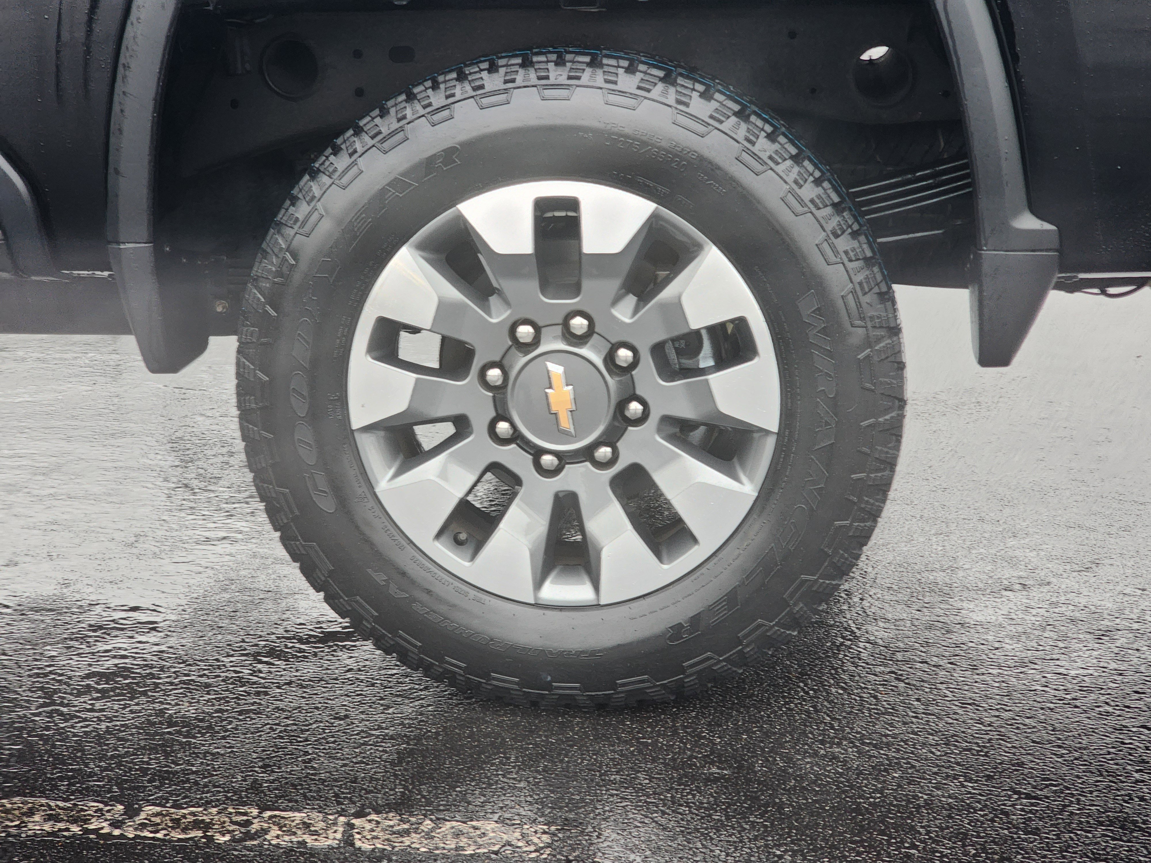 Used 2025 Chevrolet Silverado 2500 Custom w/ Custom Convenience Package image 11