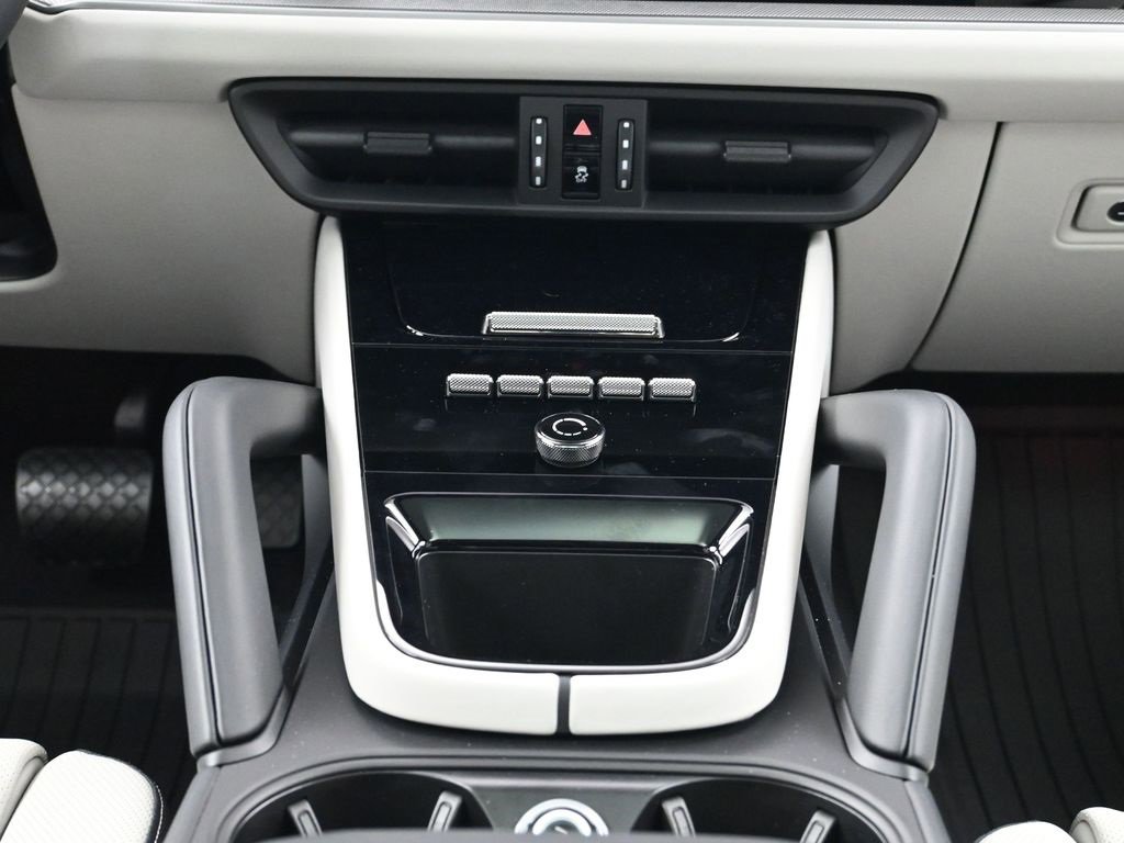 New 2026 Porsche Cayenne E-Hybrid Coupe image 10