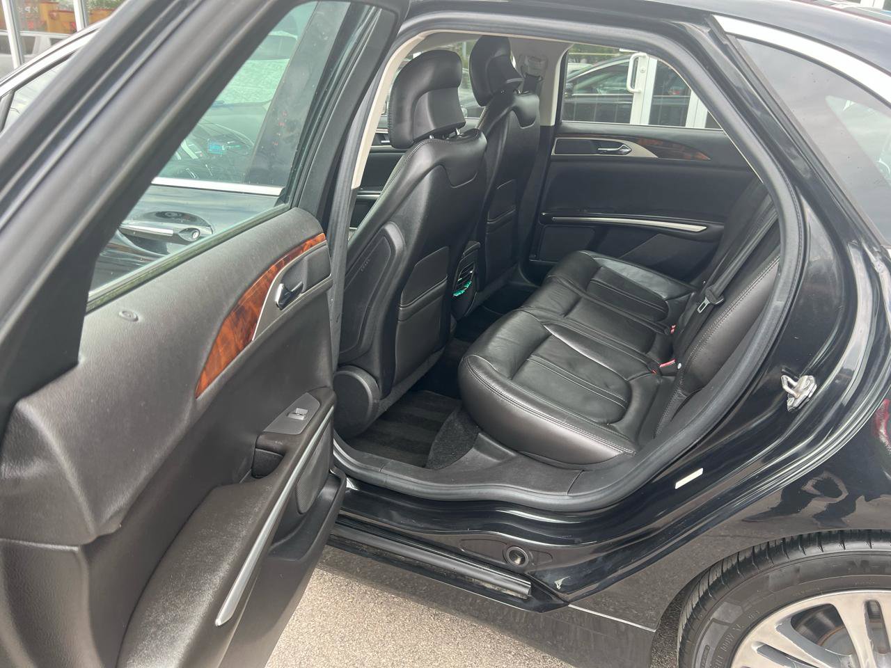 Used 2013 Lincoln MKZ FWD image 14