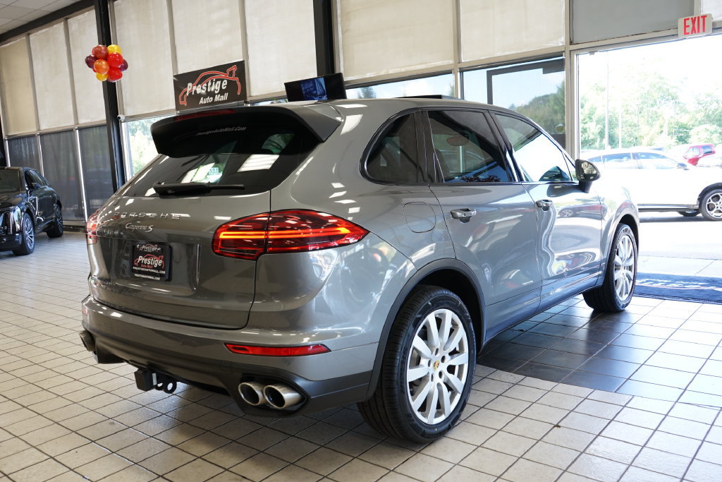 Used 2017 Porsche Cayenne S AWD/4WD image 19