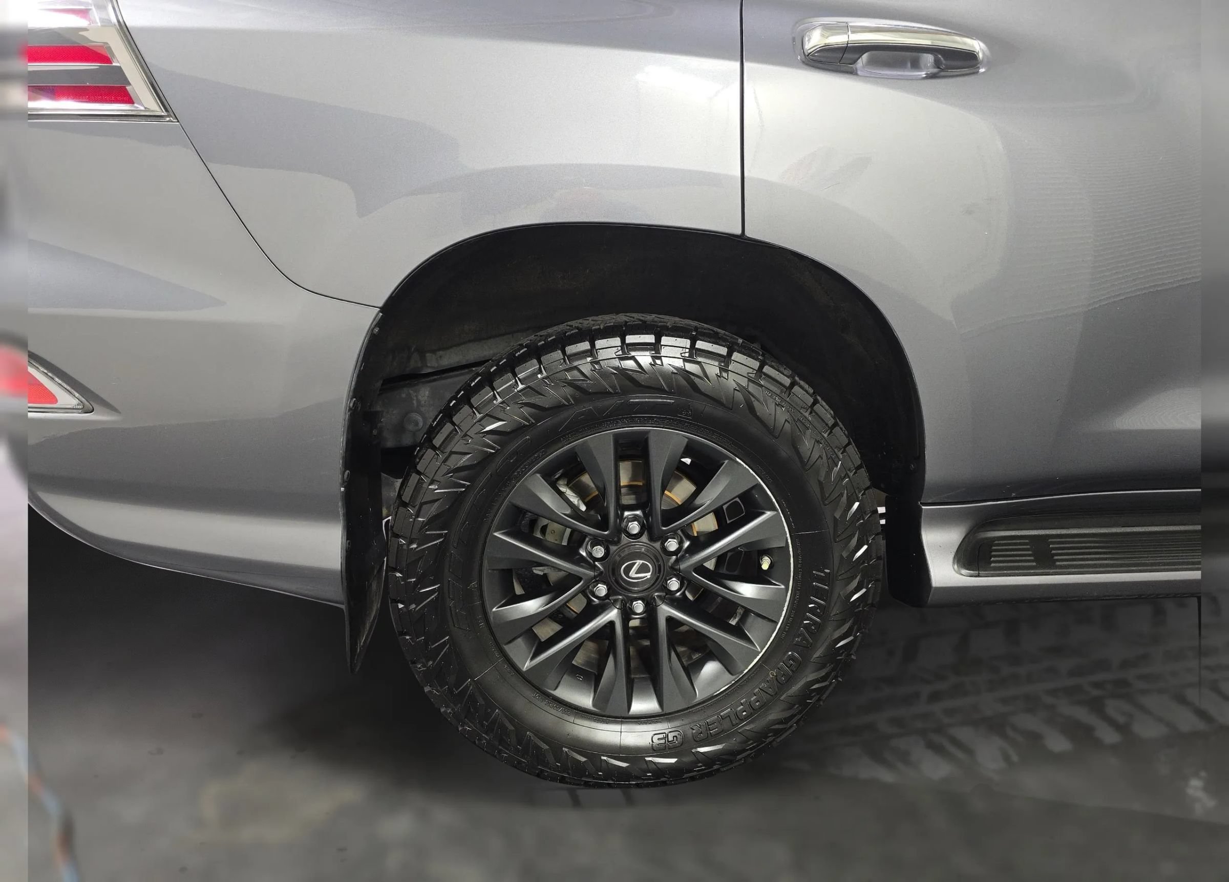 Used 2021 Lexus GX 460 Premium w/ Premium Package AWD/4WD image 18