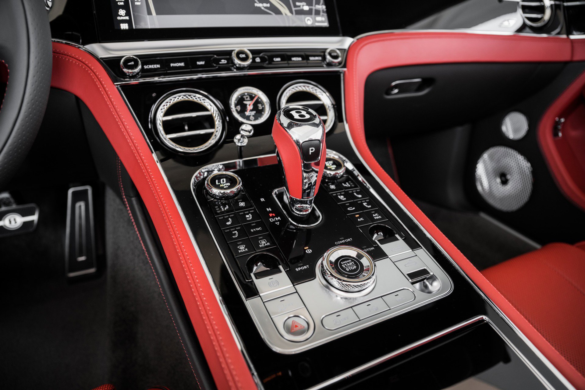 Used 2023 Bentley Continental GT V8 image 33