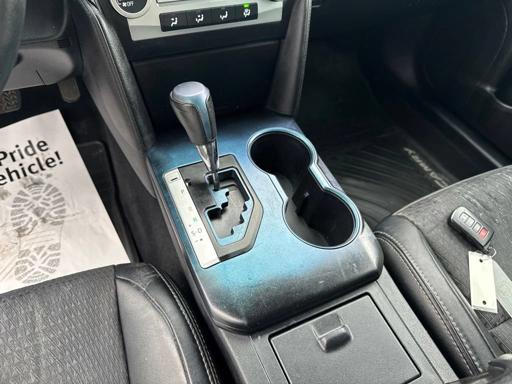 Used 2014 Toyota Camry SE w/ Moonroof Package FWD image 23