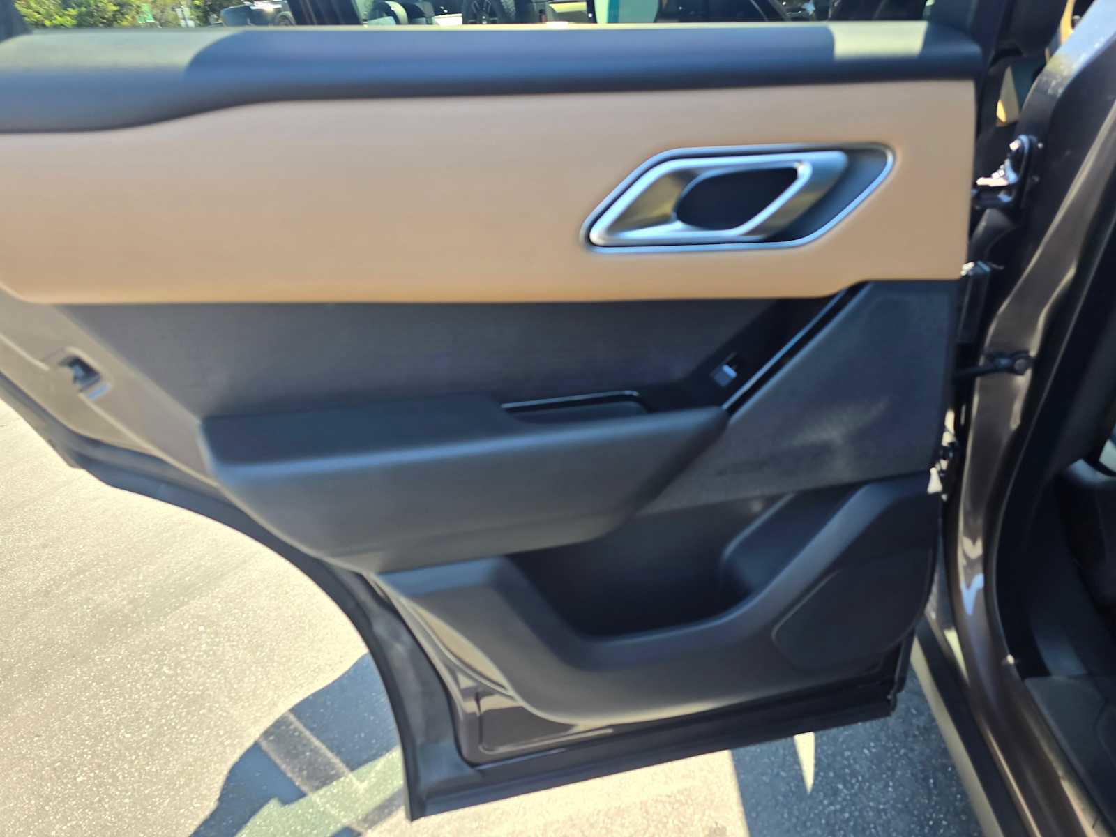 New 2026 Land Rover Range Rover Velar Autobiography image 19