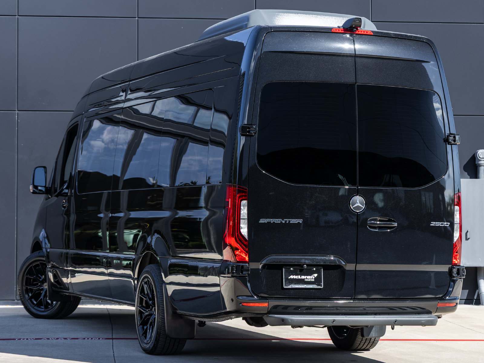 Used 2025 Mercedes-Benz Sprinter 2500 image 6