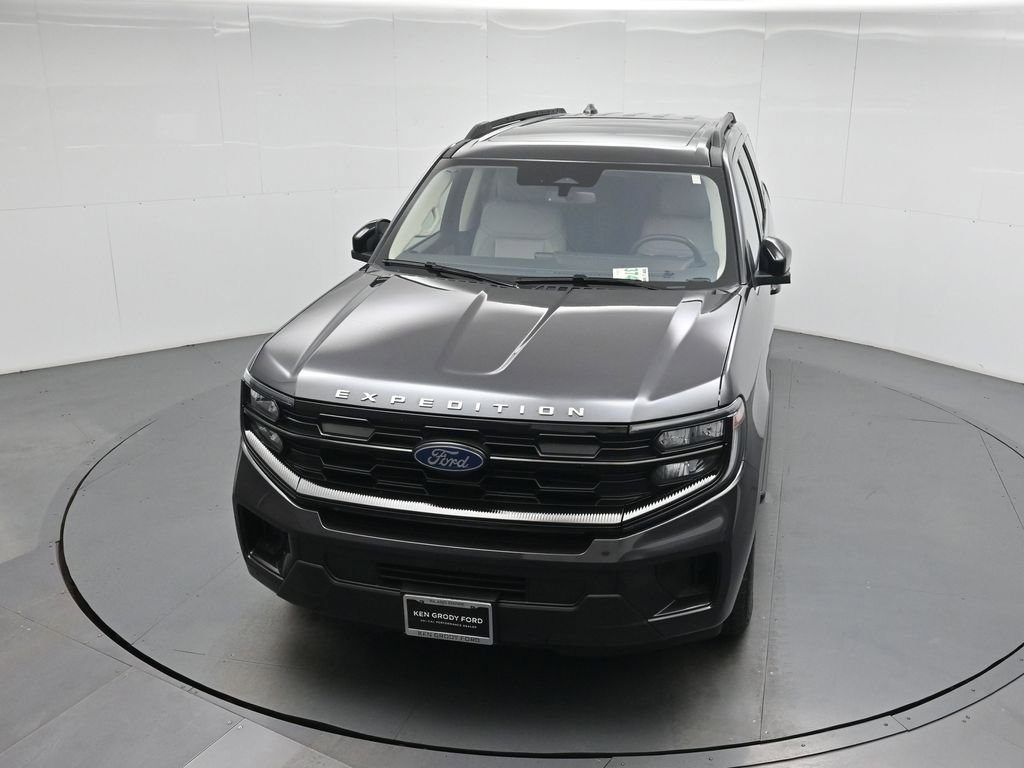 Certified 2025 Ford Expedition Active AWD/4WD image 37