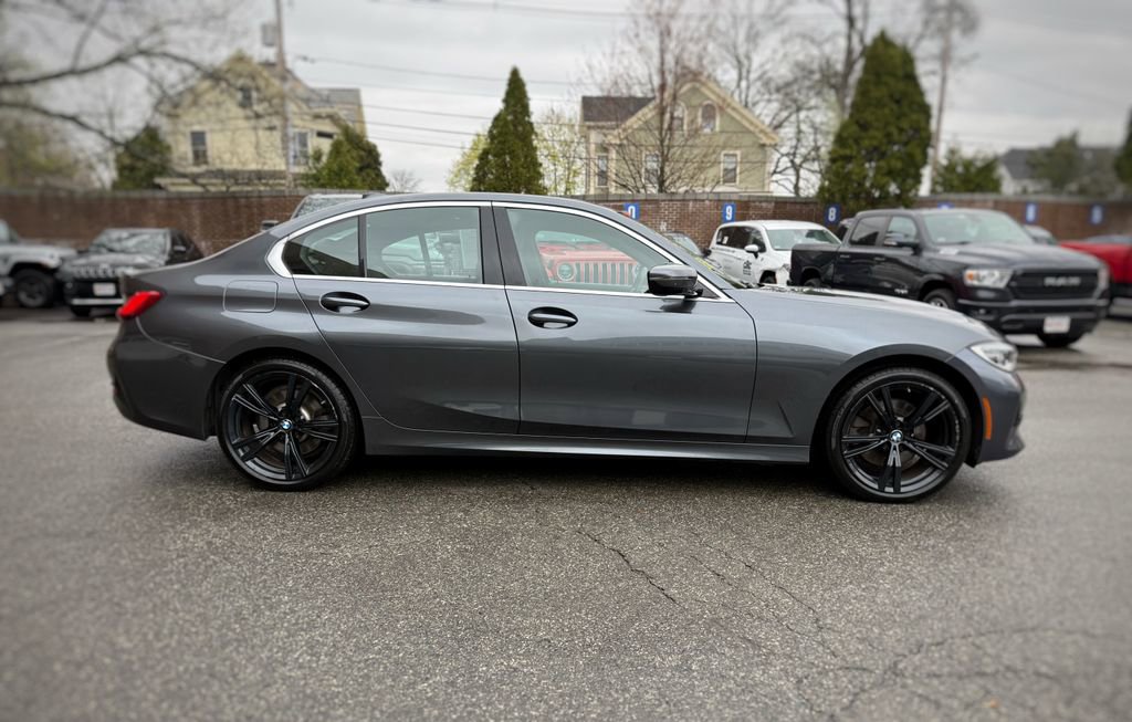 Used 2021 BMW 330i xDrive Sedan w/ Convenience Package image 4