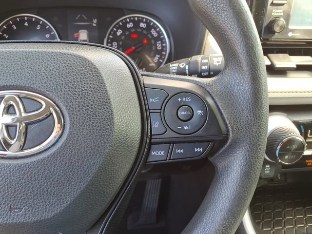 Used 2020 Toyota RAV4 XLE FWD image 20