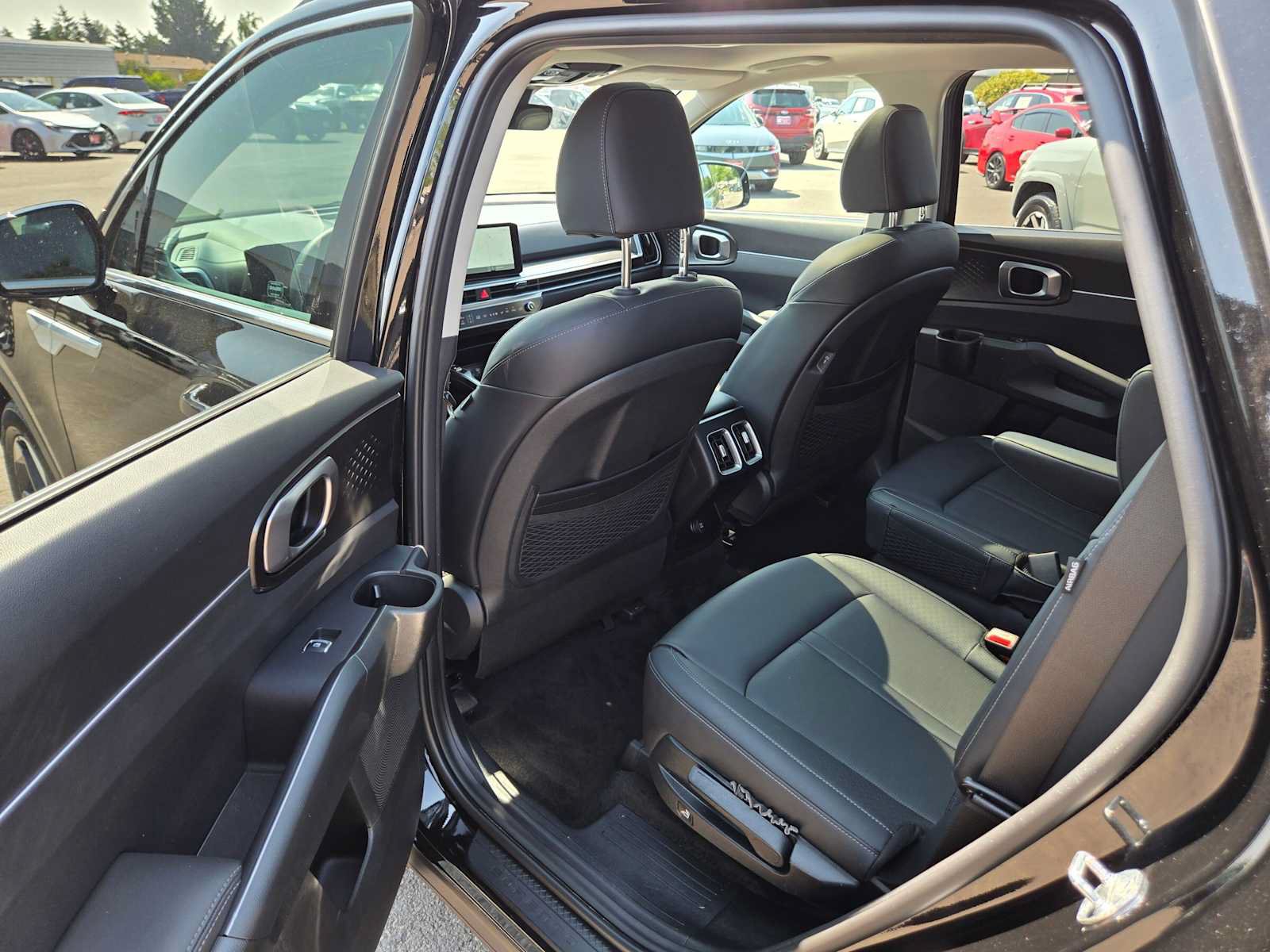 Used 2025 Kia Sorento EX w/ EX Panoramic Sunroof Package AWD/4WD image 16