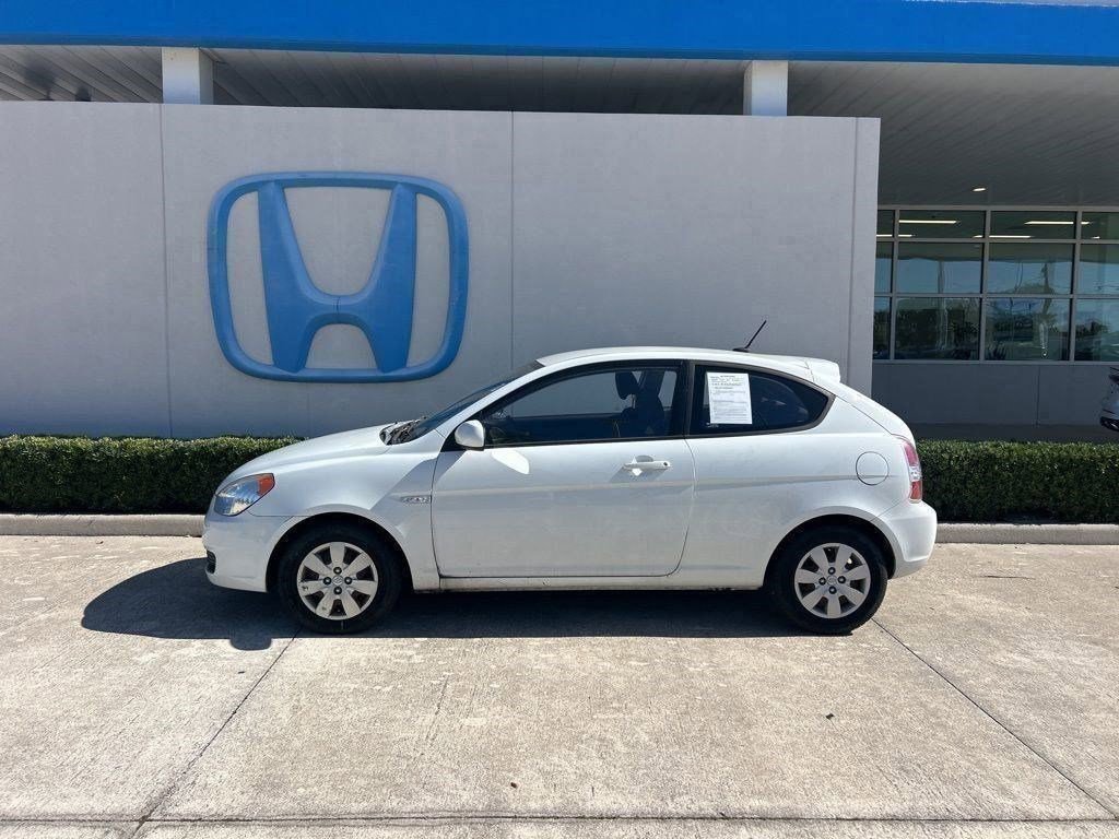 Used 2010 Hyundai Accent GS w/ Premium Pkg 3 image 5