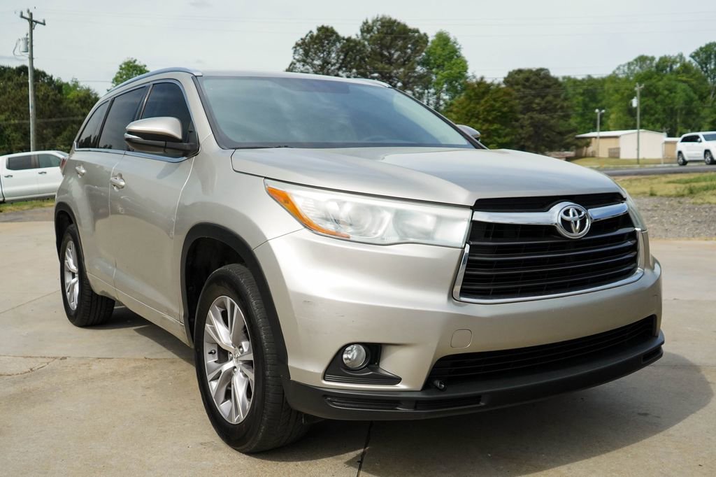 Used 2015 Toyota Highlander XLE image 37