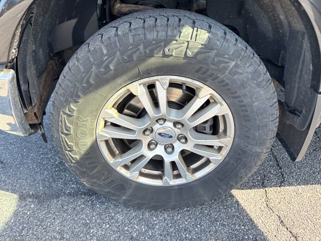 Used 2015 Ford F150 Lariat w/ Equipment Group 501A Mid image 23