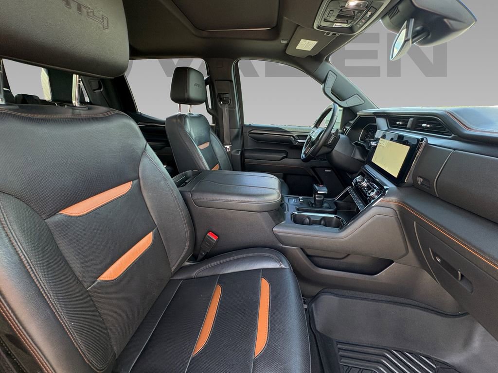 Used 2023 GMC Sierra 1500 AT4 w/ AT4 Preferred Package image 9