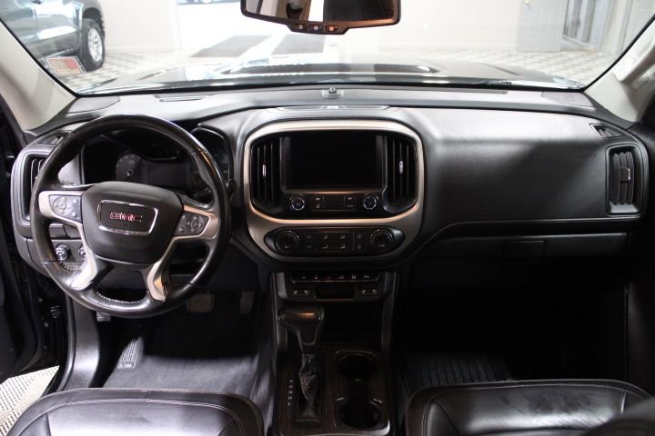 Used 2019 GMC Canyon Denali image 2
