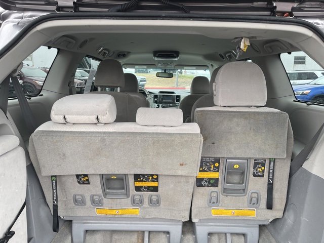 Used 2012 Toyota Sienna LE image 10