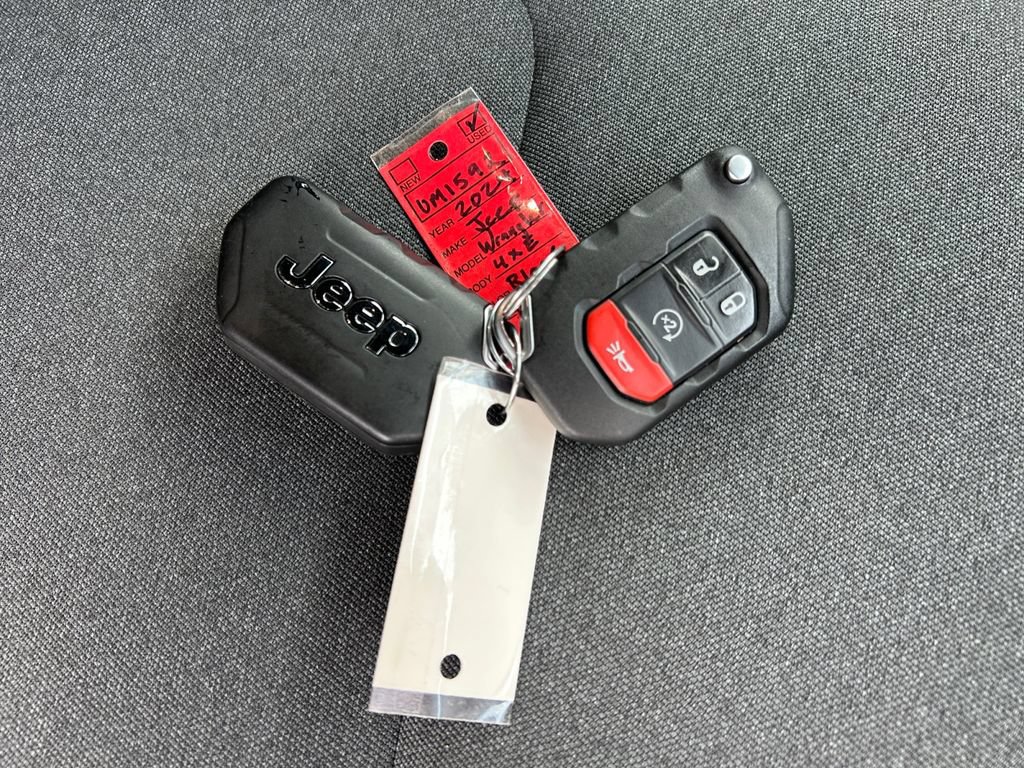 Used 2024 Jeep Wrangler Unlimited AWD/4WD image 19