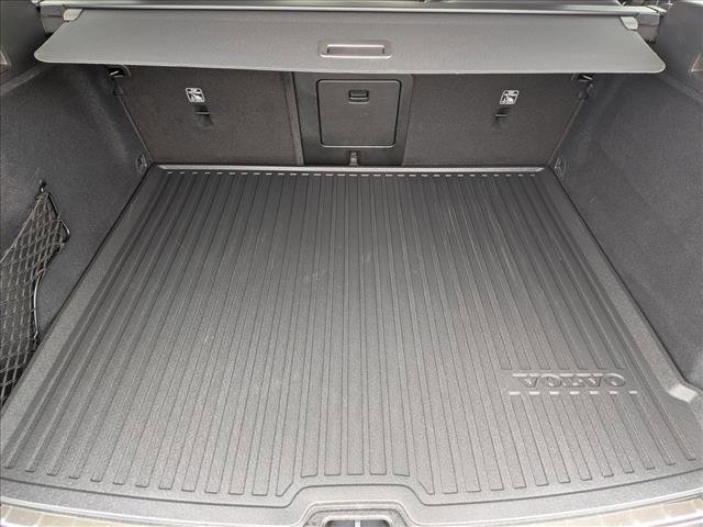 Used 2025 Volvo XC60 B5 Ultra w/ Protection Package Premier image 5