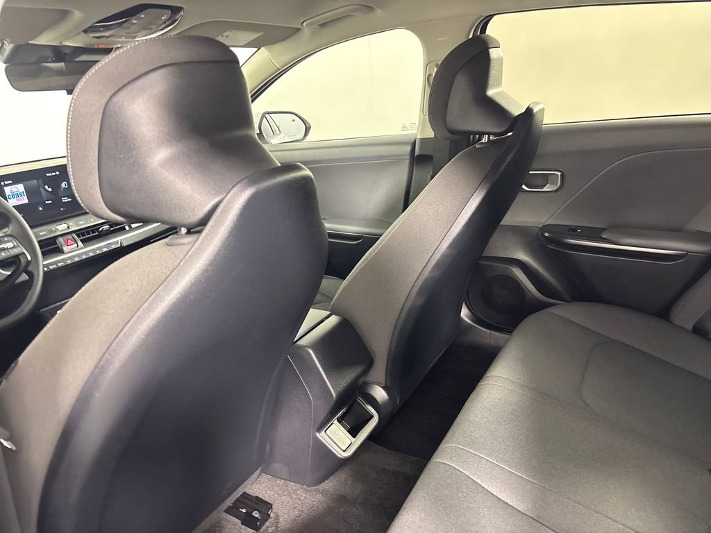 Certified 2025 Kia K4 FWD image 26