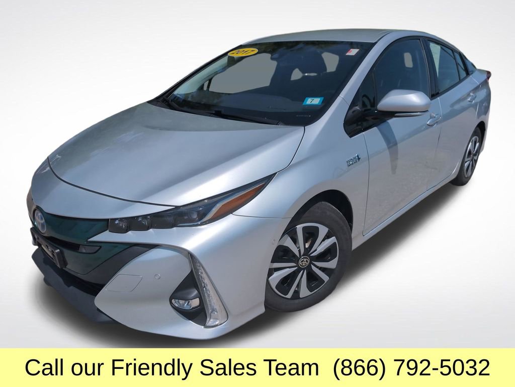 Used 2017 Toyota Prius Prime Advanced FWD image 1