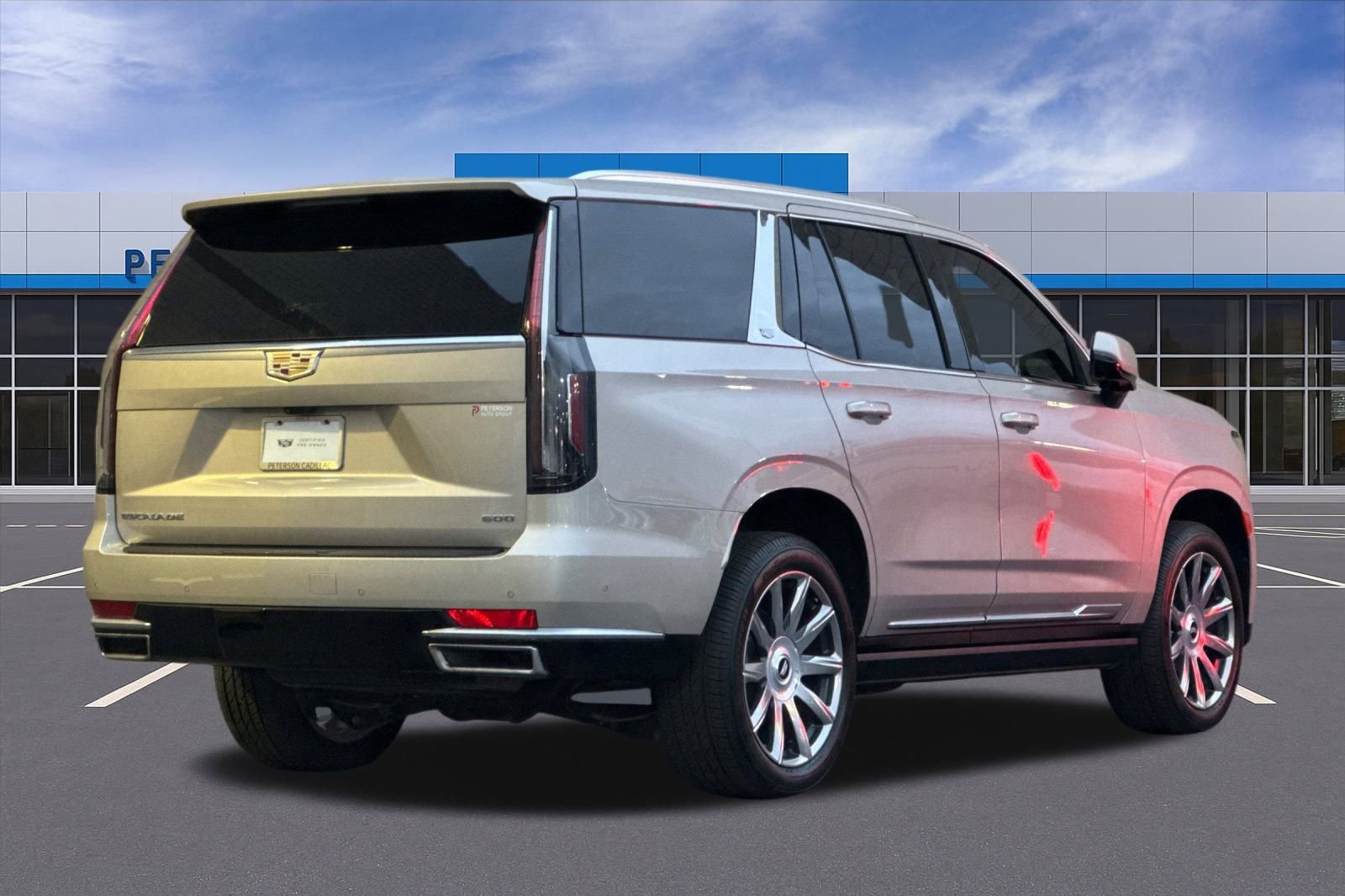 Certified 2024 Cadillac Escalade Premium Luxury Platinum w/ Heavy-Duty Trailer Package image 4