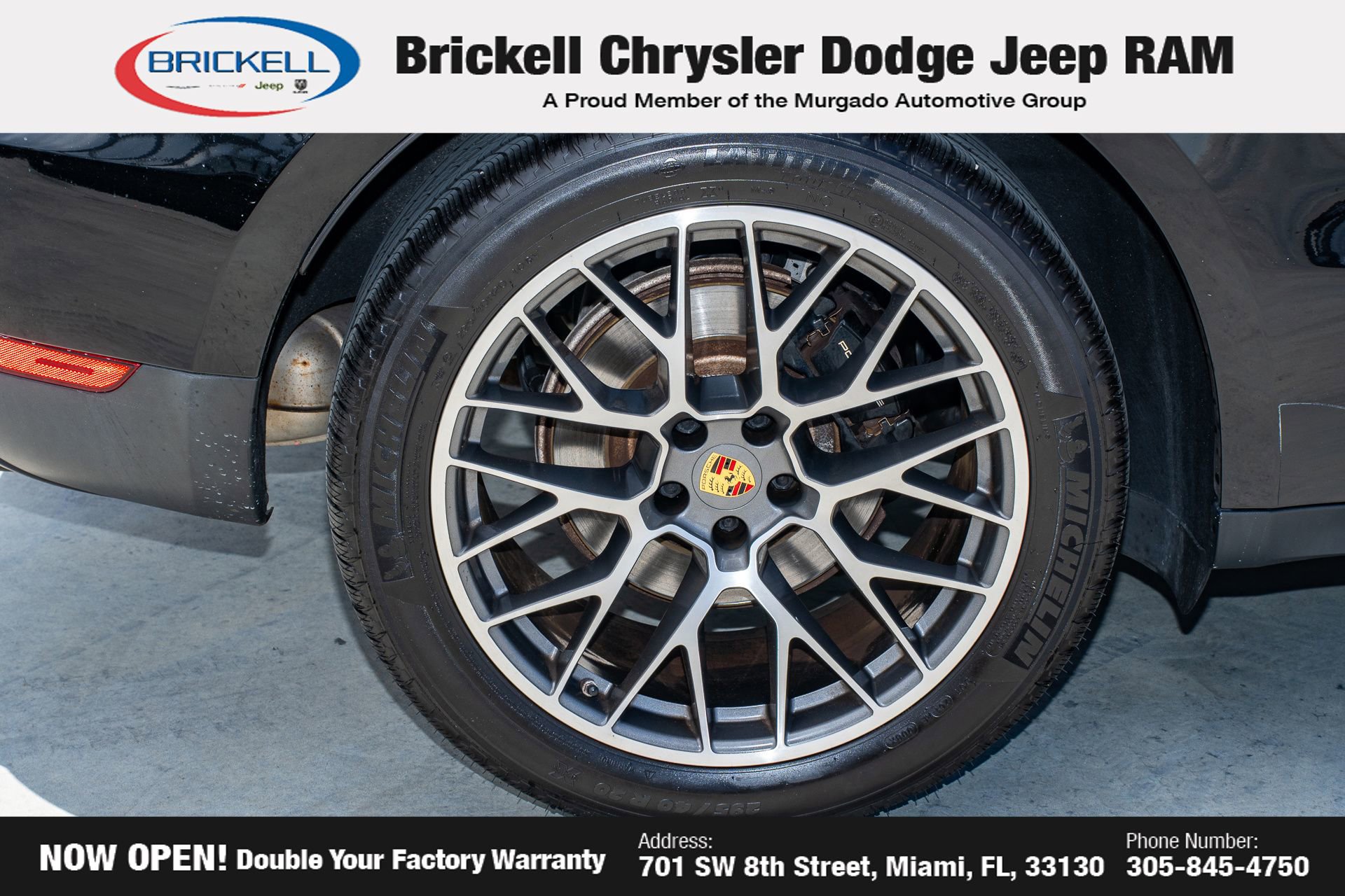 Used 2018 Porsche Macan AWD/4WD image 40