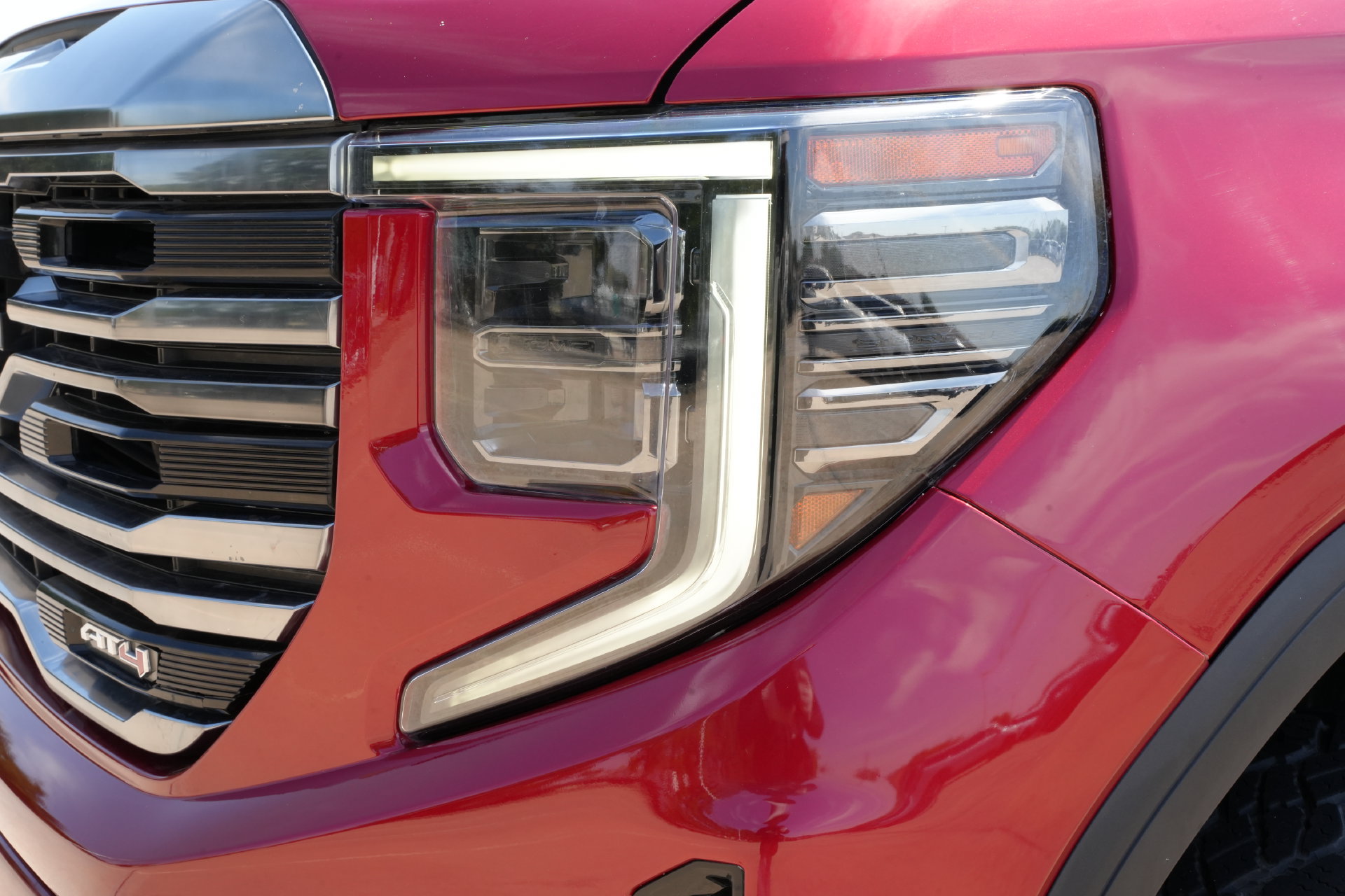 Used 2024 GMC Sierra 1500 AT4 w/ Technology Package AWD/4WD image 27