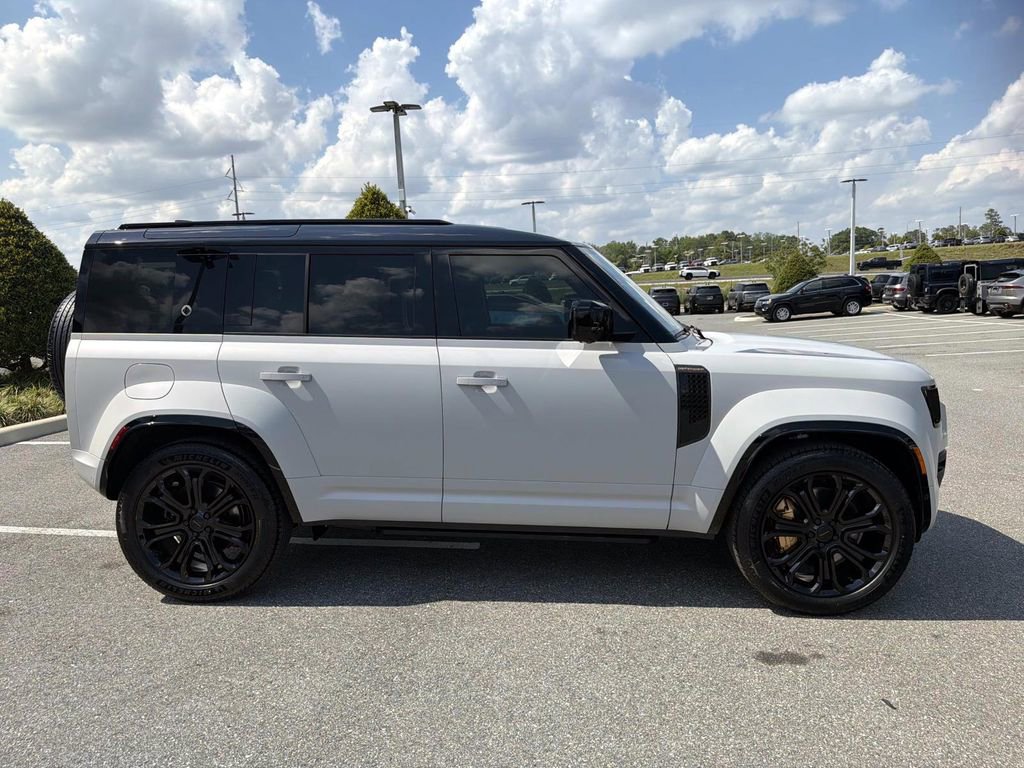 New 2026 Land Rover Defender 110 OCTA image 6