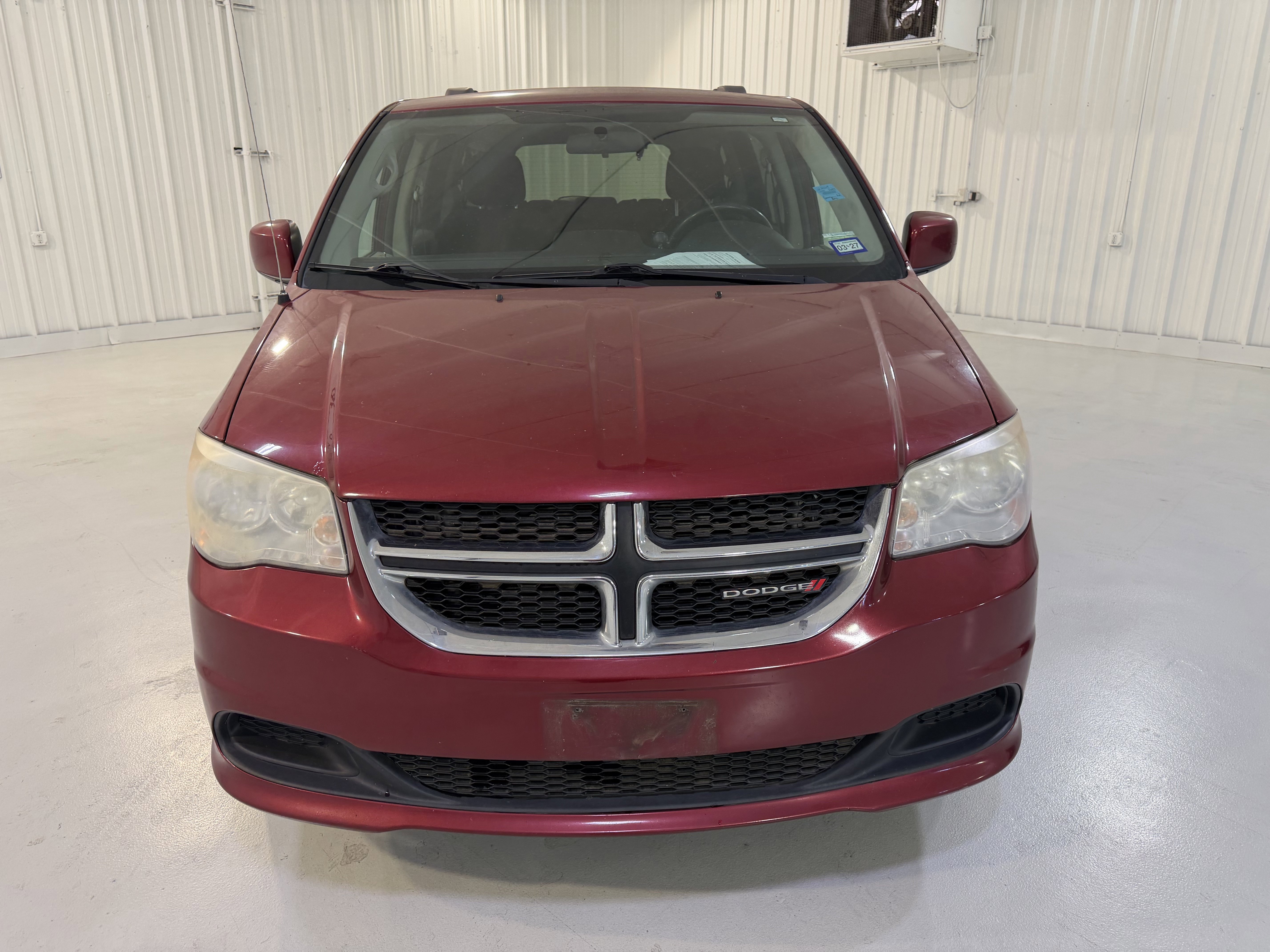 Used 2014 Dodge Grand Caravan SXT w/ Rear Park Assist Package FWD image 8