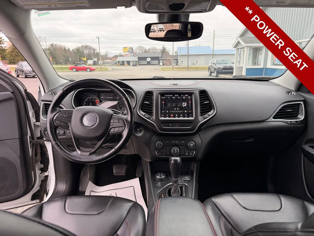 Used 2019 Jeep Cherokee Trailhawk w/ Comfort & Convenience Group image 16