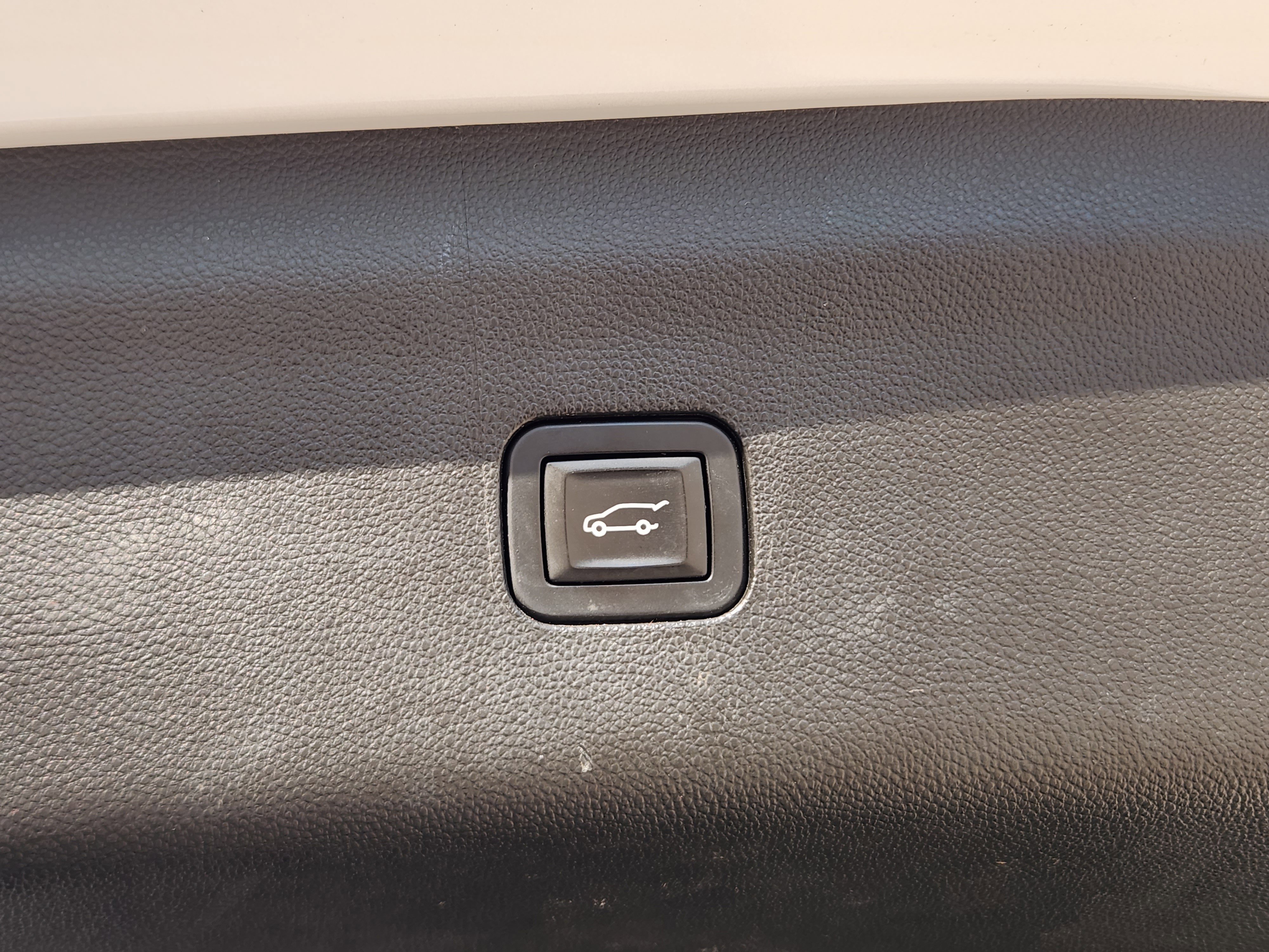 Used 2019 Buick Enclave Avenir w/ Avenir Technology Package image 42