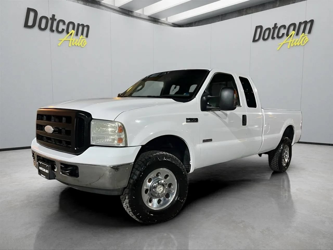 Used 2006 Ford F350 XLT AWD/4WD image 2