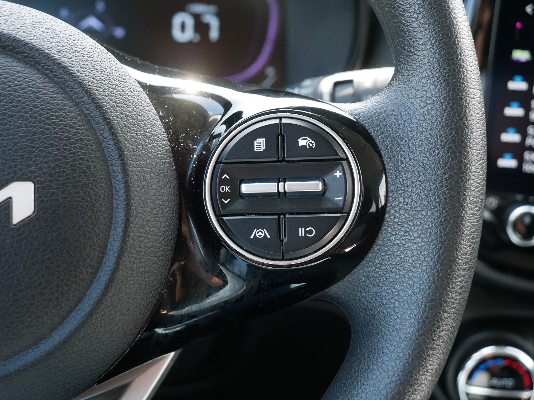 Certified 2023 Kia Soul S image 30