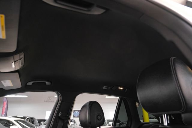 Used 2019 Mercedes-Benz GLC 300 w/ Premium Package image 27