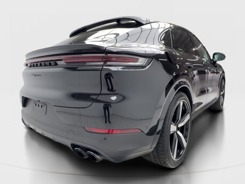 Used 2024 Porsche Cayenne Coupe image 7