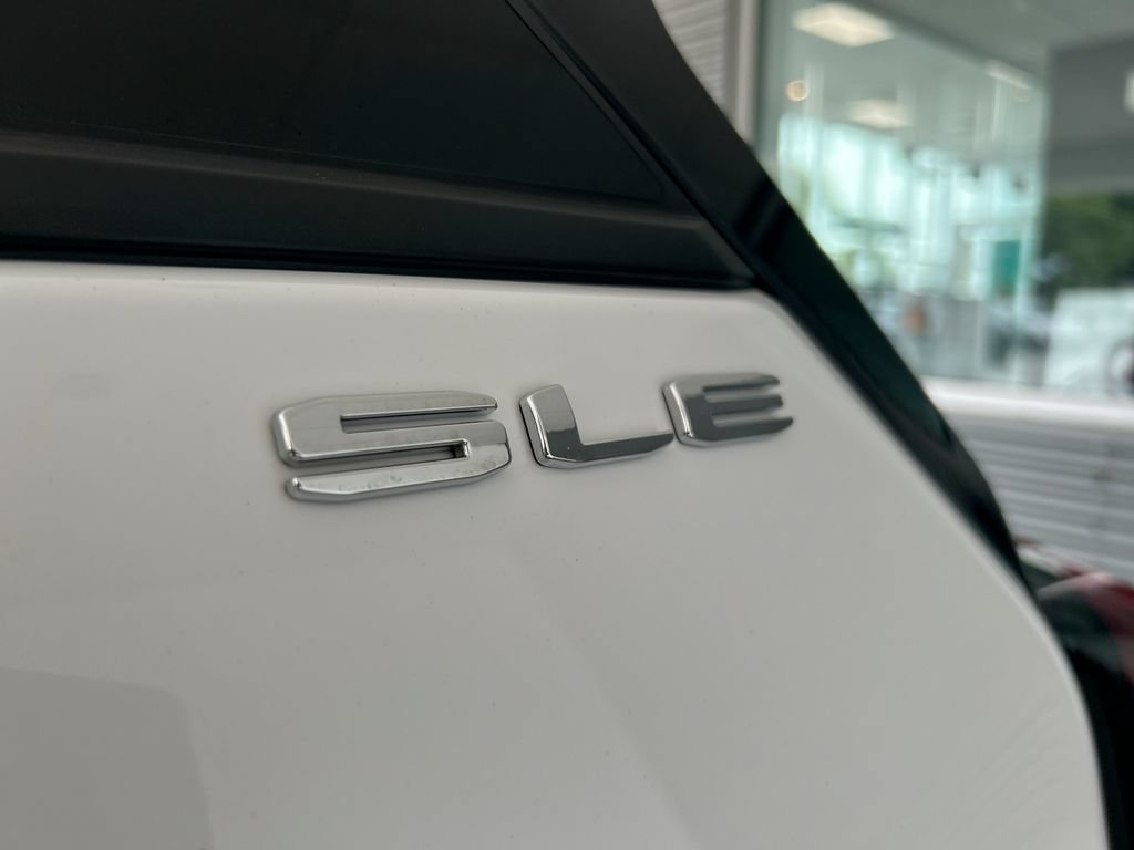 Used 2024 GMC Terrain SLE AWD/4WD image 45