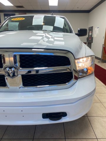 Used 2022 RAM 1500 Classic SLT w/ Electronics Group image 10