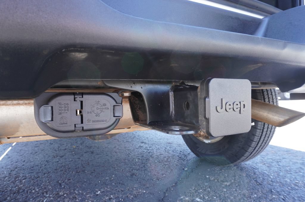 Used 2024 Jeep Wrangler Unlimited Sport AWD/4WD image 10