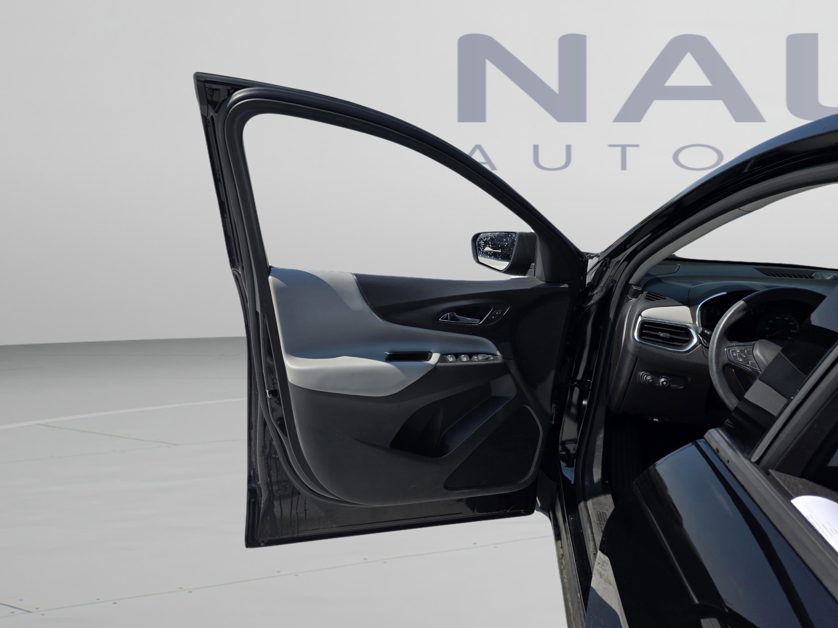 Used 2018 Chevrolet Equinox LS FWD image 8